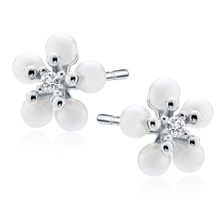 Silver (925) earrings - flowers with white zirconia and pearls