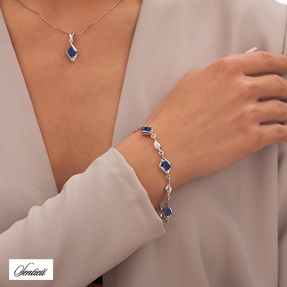 Silver (925) bracelet with sapphire zirconia