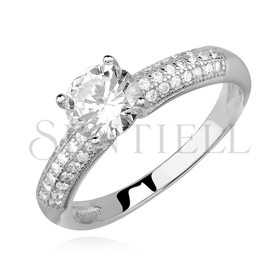 Silver (925) ring with white zirconia