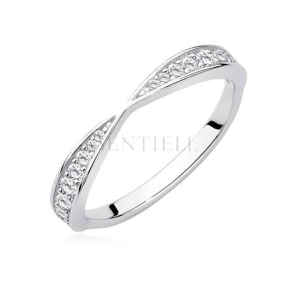 Silver (925) ring with zirconia