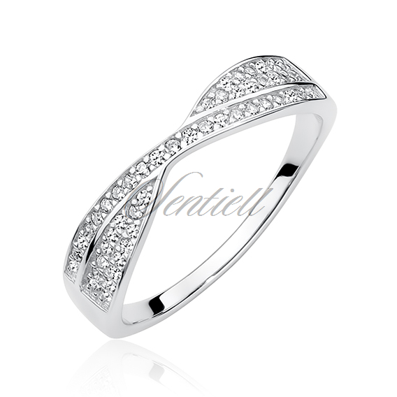 Silver (925) ring with zirconia