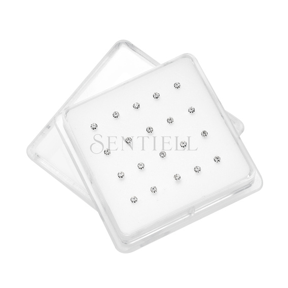 Silver (925) nose stud earrings with zirconia in a box