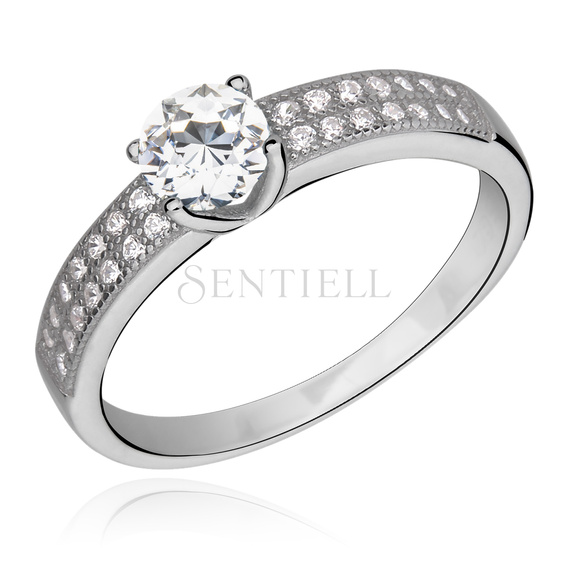 Silver (925) ring with white zirconia