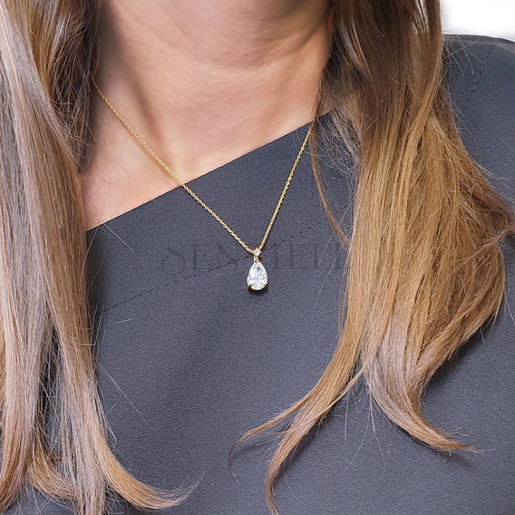 Collar de plata de ley 925 chapado en oro con circonita blanca - lágrima