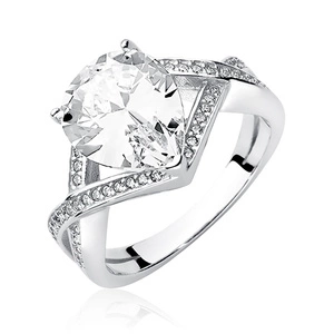 Silver (925) ring with zirconia