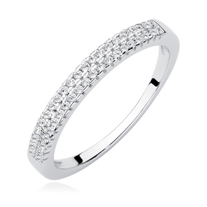 Silver (925) ring with zirconia