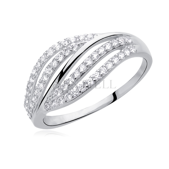 Silver (925) ring with white zirconia