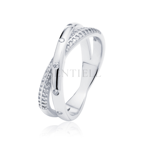 Silver (925) ring with white zirconias