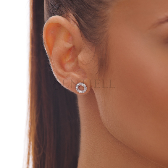 Silver (925) round earrings with zirconia