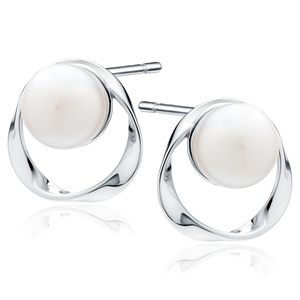 Silver (925) earrings with pearl