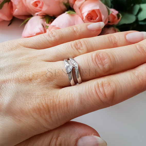Silver (925) ring with zirconia - heart