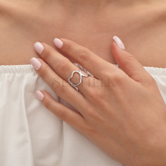 Anillo de plata de ley 925 con corazones circonita blanca