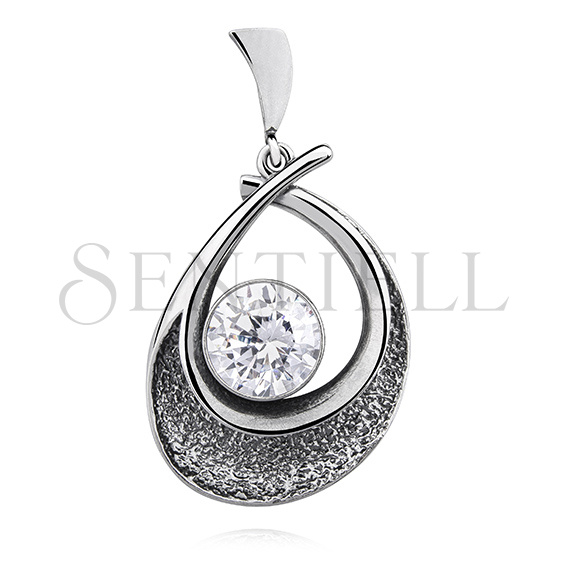 Silver (925) pendant oxidized with zirconia