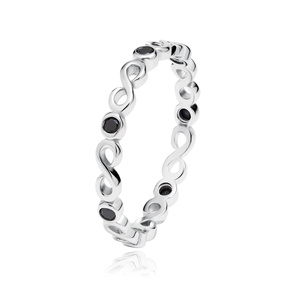 Anillo sutil de plata de ley 925 con circonitas negras - Infinity