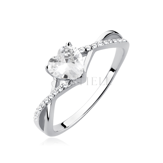 Silver (925) ring white zirconia heart